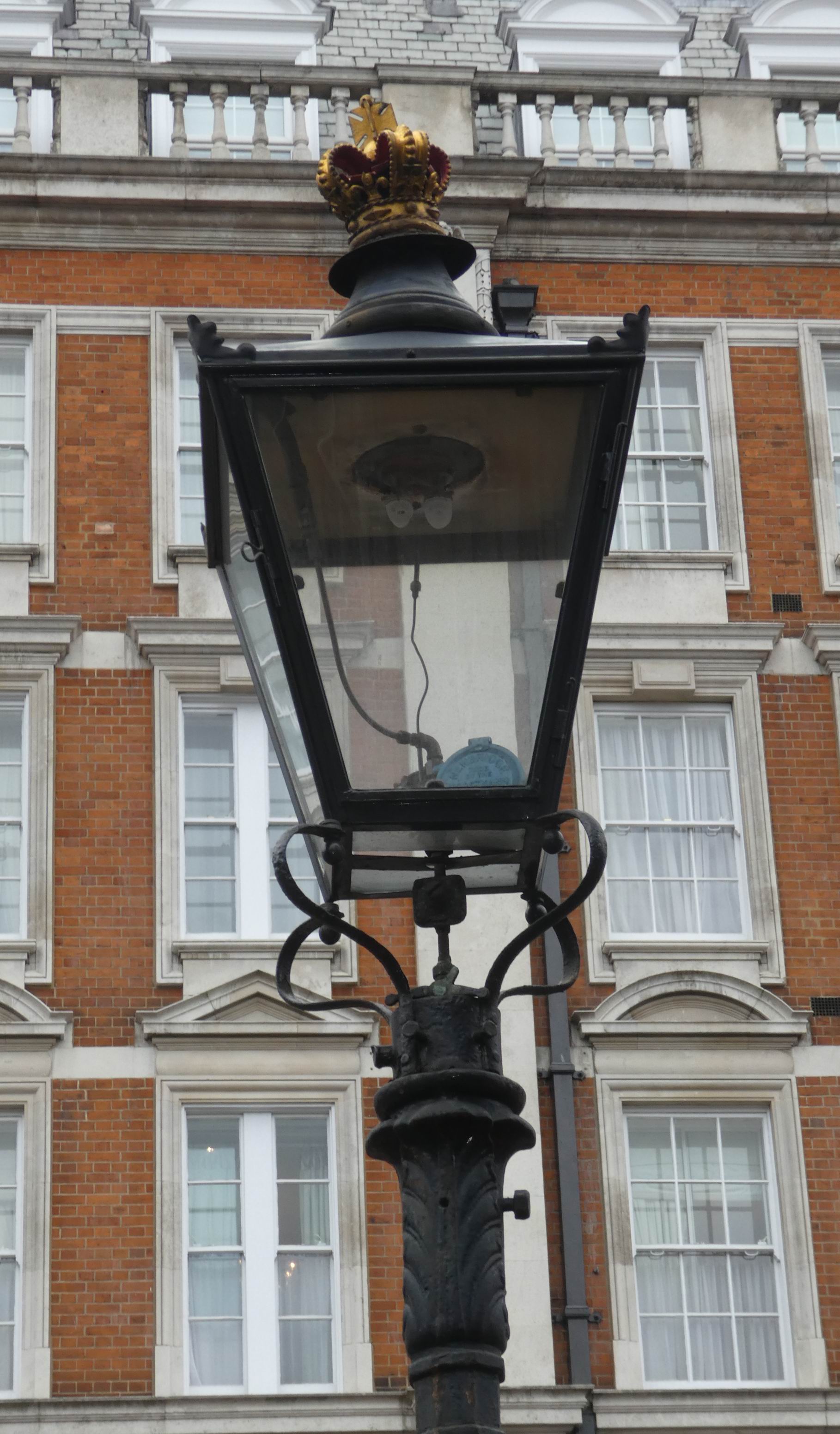 Light at Buckingham Palace Mews